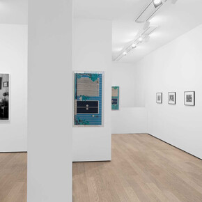Laurie Simmons, Black and white, exhibition view. Courtesy of Almine Rech