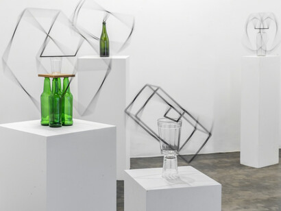 Introdução à Teoria dos Opostos Absolutos. Courtesy of Galeria Nara Roesler 