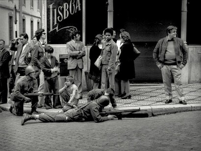 Los soldados toman posiciones