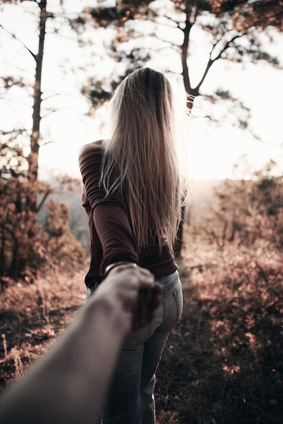 Division. La désadaptation découle du fait de ne pas nier la rupture, la discontinuité, le mensonge, la vérité, la nouveauté qui surgit