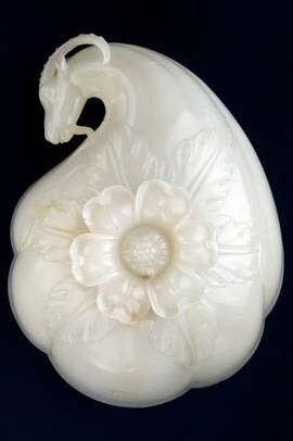 Wine cup made for the Emperor Shah Jahan (1628 – 1658), India. Museum no. IS.12-1962. © Victoria and Albert Museum, London