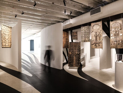 Africa, artistic expressions of a continent, exhibition view. Courtesy of Museu Oscar Niemeyer