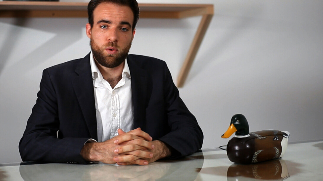 Video still, Video Art Manual, 2011. Courtesy the artist; Nagel Draxler, Berlin; Pilar Corrias, London; and Galleria Raffaella Cortese, Milano.