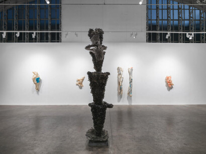 Lynda Benglis. Frozen gestures, exhibition view. Courtesy of Mendes Wood DM