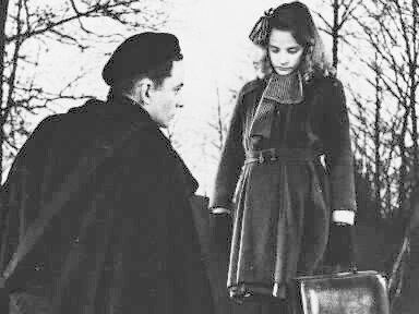 Una scena del film "Diario di un curato di campagna" di Robert Bresson  