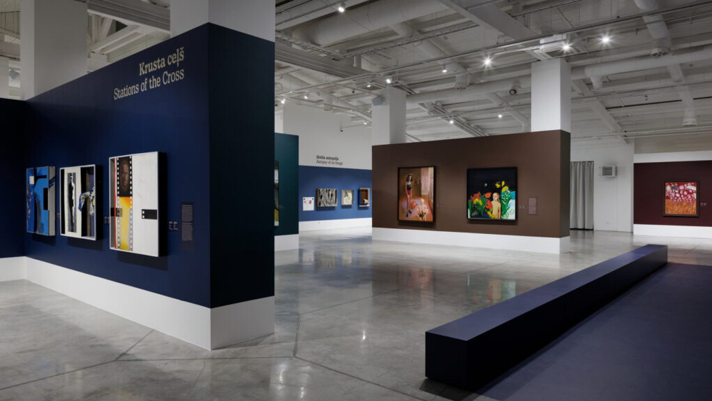 Various artists, Unframed, exhibition view. Courtesy of Zuzeum 