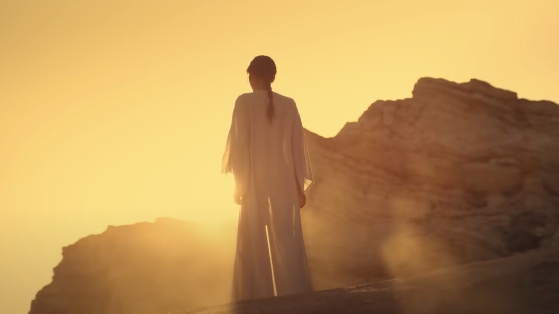 La tendencia “avant apocalypse” encuentra una fuerte inspiración en el diseño de vestuario de producciones cinematográficas como “Dune”, “Star Wars”, “The Hunger Games” o “Mad Max”