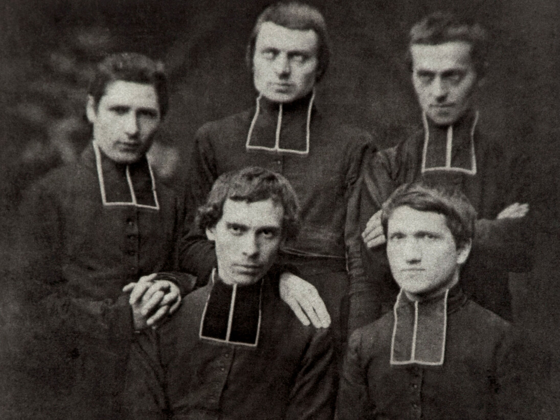 Danh Võ, bye bye (detail), 2010, Black and white heliogravure on Somerset white satin 300g
