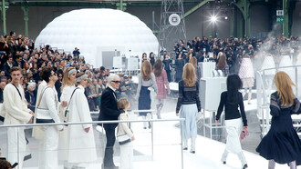 Desfile de Karl Lagerfeld para Chanel durante la Semana de la Moda 2017 de París