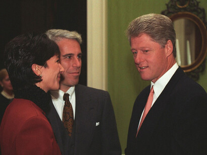 Epstein and Maxwell in conversation with President Clinton after he addressed donors at a White House restoration project event, September 29, 1993