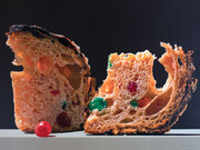 Luigi Benedicenti, Due fette di panettone, olio su tela, 80 x 120 cm, collezione privata