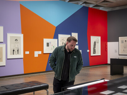 David Hockney, Portraits in print, exhibition view. Courtesy of National Gallery of Australia