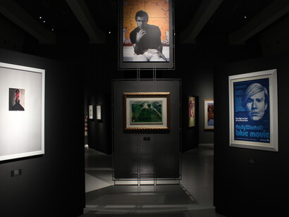 Sala della mostra Andy Warhol e Mario Schifano. Tra Pop Art e Classicismo, Imago Museum, Pescara