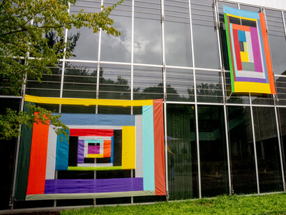 Rachel Hayes, Looking through a sewn sky, exhibition view. Courtesy of the Georgia Museum of Art