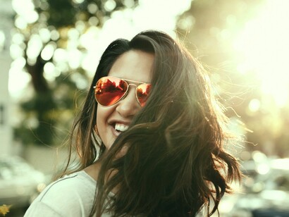 «¡Oh, hombre, presta atención. ¿Qué dice la profunda medianoche?» 