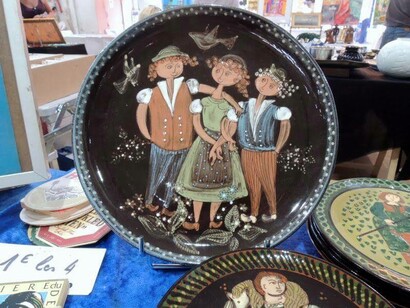 Ceramiche in esposizione a Forville, ph A.M. Speltra