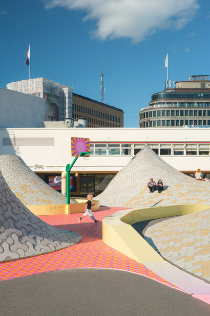 Yinka Ilori MBE, Transparent happiness, exhibition view. Courtesy of Amos Rex