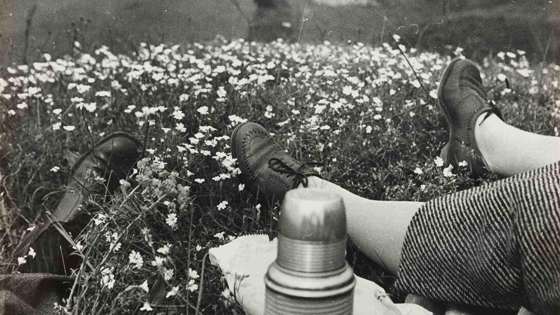 Friedrich Seidenstücker, Picknick, Berlin, um 1932. Courtesy of Staatsgalerie Stuttgart