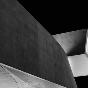 Hélène Binet Zaha Hadid Architects, MAXXI - Museo Nazionale delle Arti del XXI Secolo Rome, Italy, 2009. Digital black-and-white-silver-gelatin print, 80 x 102 cm. Courtesy ammann  projects. ©Hélène Binet