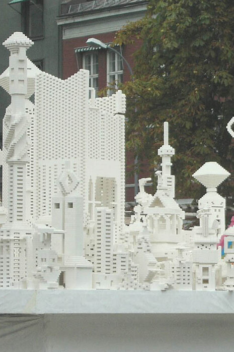 Olafur Eliasson. Lego Stadt