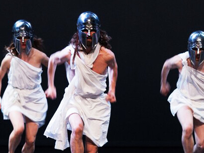 פסטיבל-ישראל-תיאטרון-הר-אולימפוס-צילום Ph Wonge Bergmann