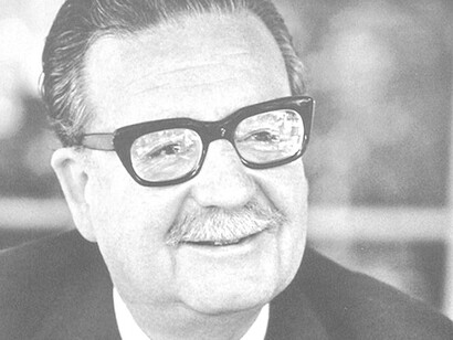 La struttura musicale semplice e la battuta quasi sempre in levare, conferisce un tono di speranza e tenacia al discorso narrativo