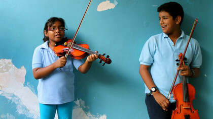 Música para potenciar la educación de los niños de Chihuahua