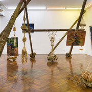 Denise Groesman, Resaca de río, vista de exhibición. Cortesía de la Galería Moria