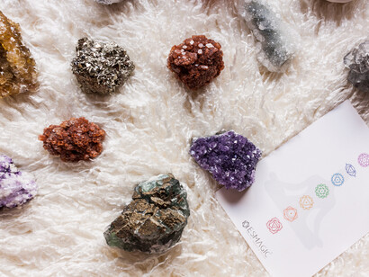 Piedras curativas de los chakras. El camino de la sabiduría nos ayuda a reconocer que no somos nada