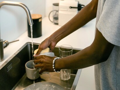 Pulire un po' alla volta rende il compito più leggero e la casa sempre accogliente