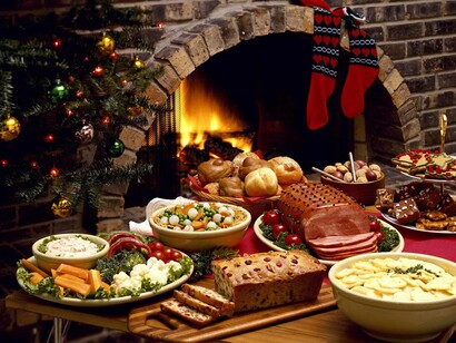 Mesa en un banquete navideño