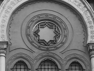 Fachada de la sinagoga asquenazí de Estambul, Turquía