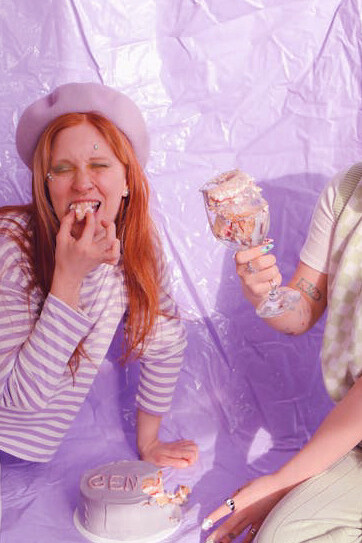 Celebrating groundbreaking fashion solutions with a cake that captures the essence of Gen Z’s commitment to style and sustainability