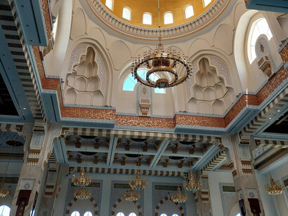 Inner architecture of the Masjid Sri Sendayan mosque Negeri Sembilan, Malasia