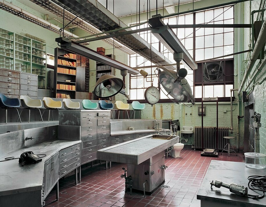 Autopsy Theater , St. Elizabeth’ s Hospital Washington, D.C., 2005