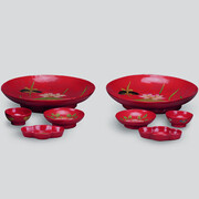 Set of painted tableware, Qing dynasty (1644–1911). Courtesy of the Moscow Kremlin Museum