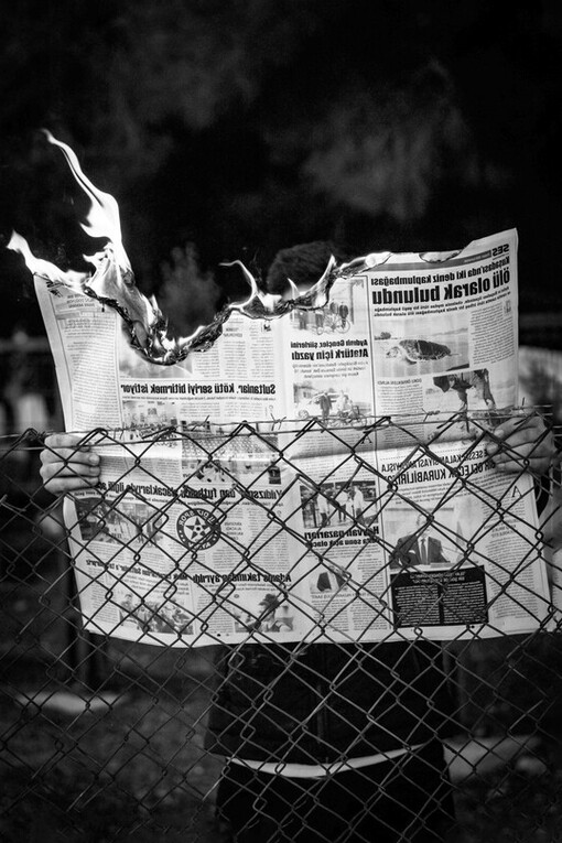 La libertad de expresión se ve amenazada no solo por regímenes dictatoriales, sino también por líderes democráticamente electos que ven en el periodismo crítico un enemigo político