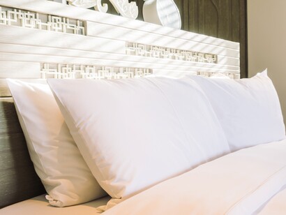 La comunità LGBTQ+ in Cina affronta restrizioni significative, con il governo che censura contenuti a tema e limita le manifestazioni pubbliche di supporto  