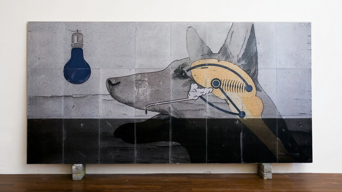 Jacopo Mazzonelli, Pavlov's dog is drowning (stampe su carta da manifesto applicate a tavole di legno, vernici), Courtesy Federico Bianchi Gallery