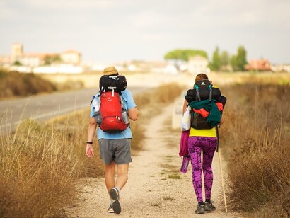 Dos peregrinos en el Camino de Santiago