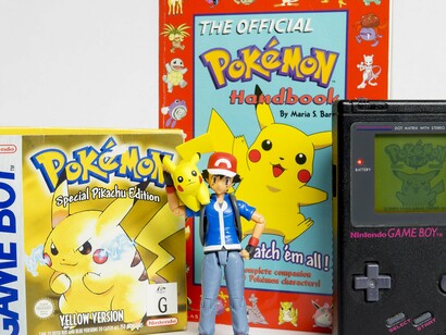 Durante muito tempo a necessidade de ter um console de bolso da empresa para ser um treinador Pokémon foi o que impulsionou vendas gigantescas dos seus aparelhos. Durante os anos 1990 e 2000, todas as crianças queriam jogar capturando monstro em suas pokébolas. Mesmo hoje, a franquia faz sucesso, tendo até mesmo adaptações para animações, brinquedos e até filmes