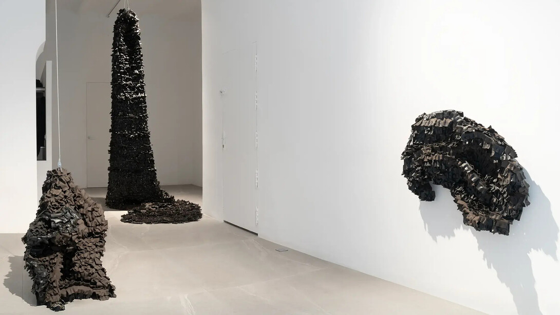 Paloma de la Cruz, El suelo sabe mi nombre, vista de exhibición. Cortesía de Galería T20