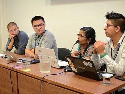 Communauté mondiale : s'organiser à l'ère du savoir 100 % digital.