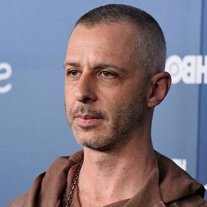 Jeremy Strong como Kendall Roy