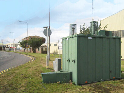 El monitoreo permite describir y calificar el cumplimiento del plan de trabajo. Estación de monitoreo de calidad, Reino Unido