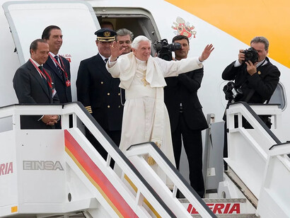 Llegada del papa Benedicto XVI a Madrid, España, 2011