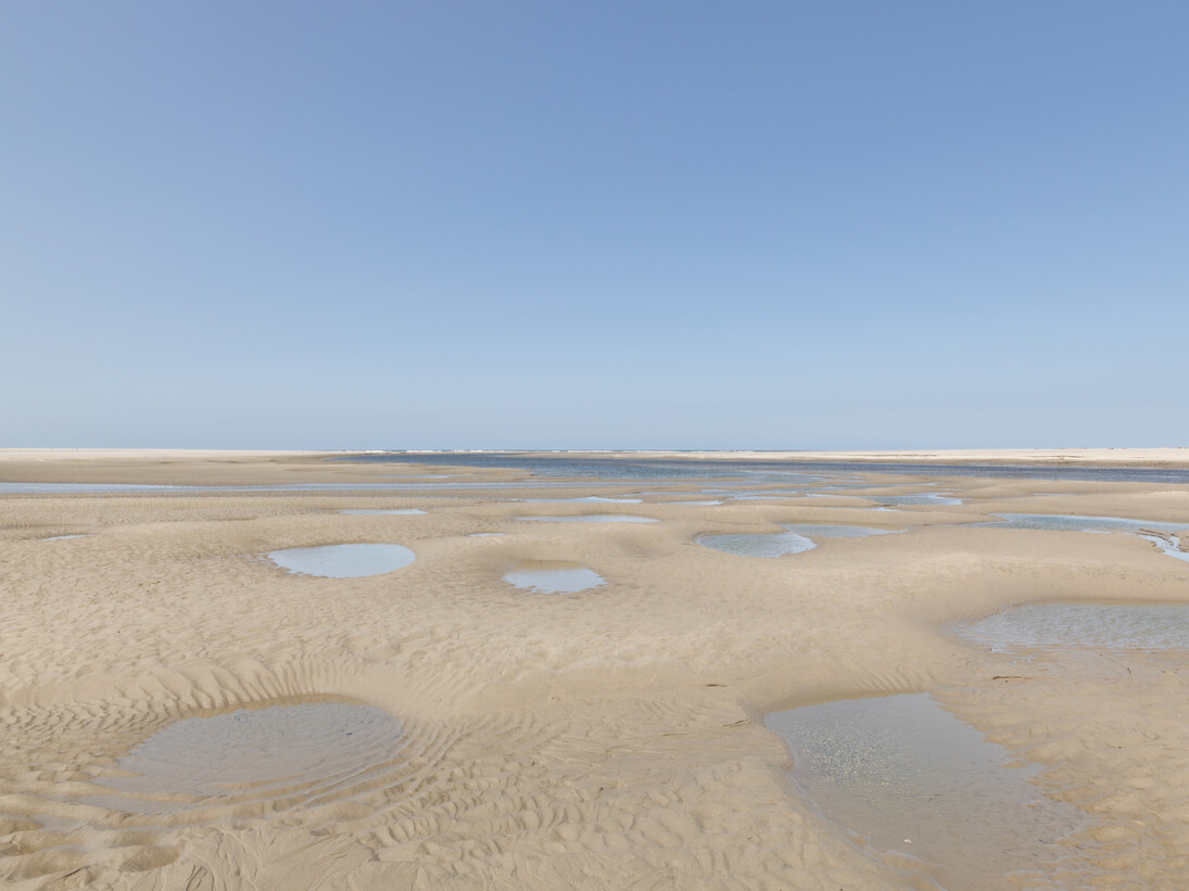 Kevin O’Connell, Violent New Islands, Pigment print on Dibond aluminum, Courtesy of Robischon Gallery