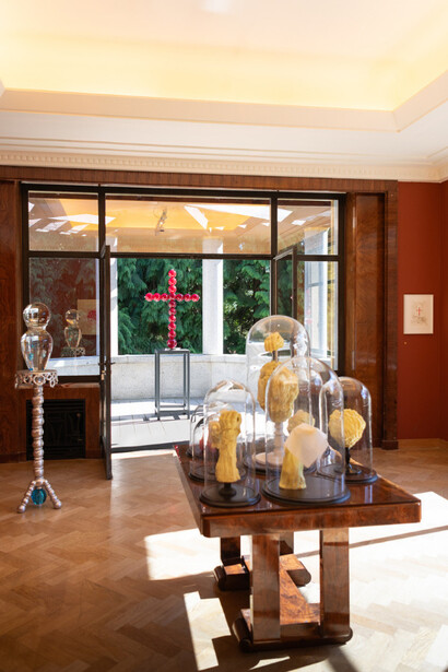 Jean-Michel Othoniel, Diary of happiness, exhibition view. Courtesy of the Boghossian Foundation