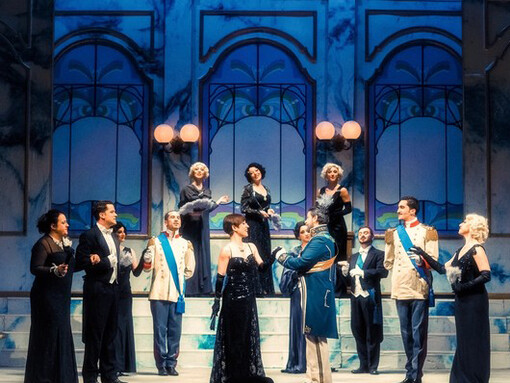 Compagnia Italiana di Operette. La vedova allegra. Ph Walter Recanatese