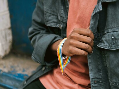 Arcobaleno. La trasformazione di Alexandra: Una storia di cambiamento di genere nella polizia gallese